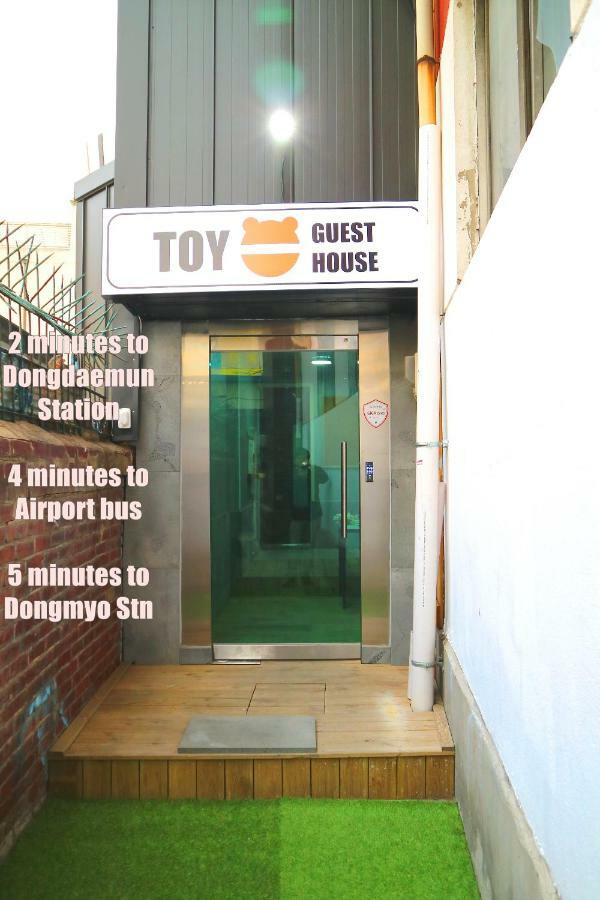 Toy Guesthouse Seoul Exteriör bild